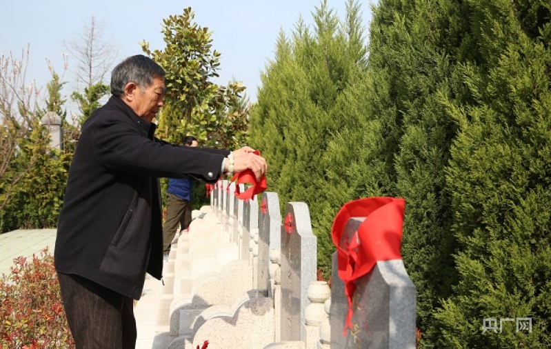 “江蘇好人”紀(jì)厚軍義務(wù)守護(hù)烈士陵園39年