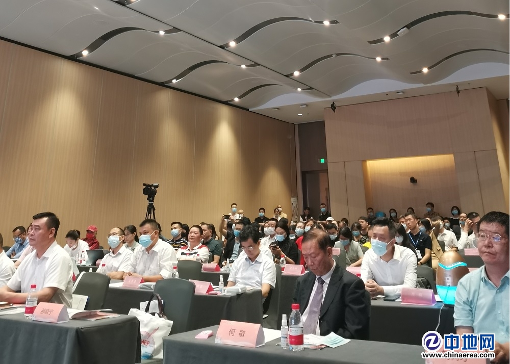 群賢畢至襄盛舉，再接再厲譜新篇