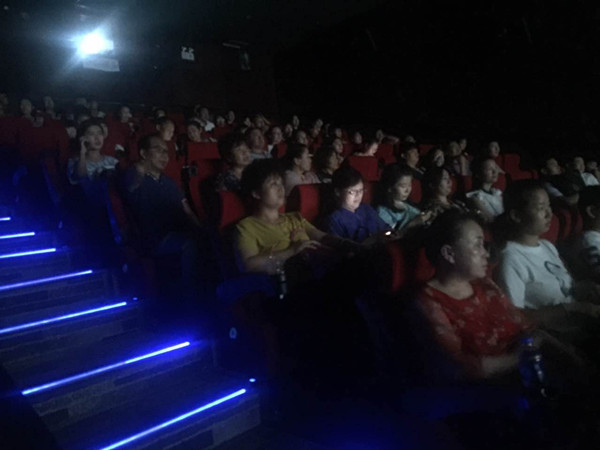 長影電影《老阿姨》持續(xù)熱映 口碑票房雙贏(圖文)