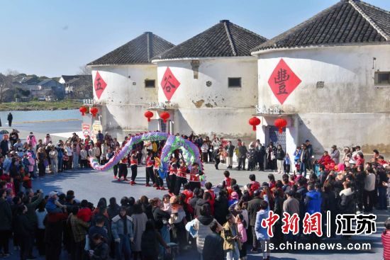 春節(jié)期間陽(yáng)澄湖1971倉(cāng)坊豐富的活動(dòng)吸引眾多游客。相城生態(tài)文旅集團(tuán)供圖