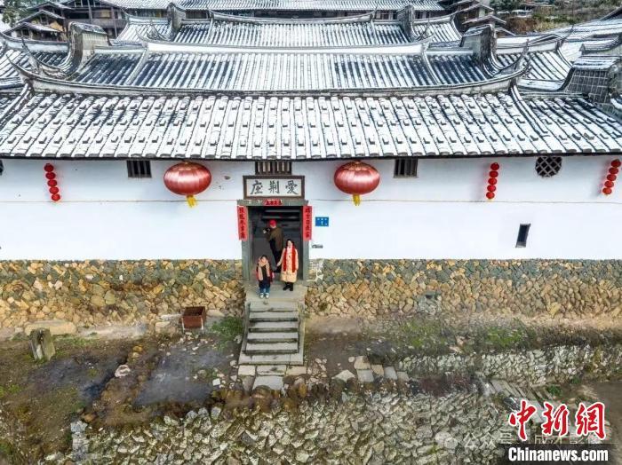 圖為位于福州市永泰縣同安鎮(zhèn)洋尾村的愛荊莊。陳成才 攝