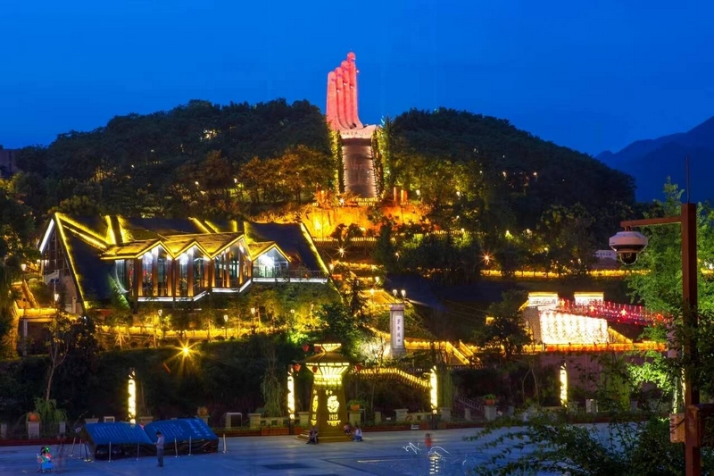 7 圖為仁懷市茅臺(tái)鎮(zhèn)夜景
