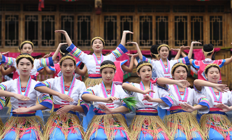 第十屆龍脊梯田國(guó)際文化<a href=http://www.arpwindows.com target=_blank class=infotextkey>旅游</a>節(jié)開(kāi)幕_fororder_微信圖片_20240411113954