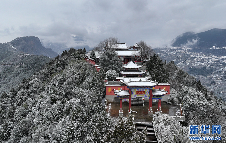 瞰！三峽春雪
