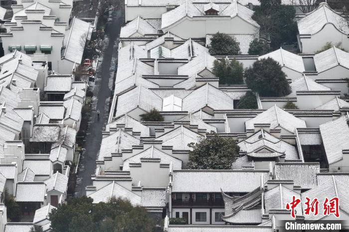 雪落南京“扮靚”古韻建筑