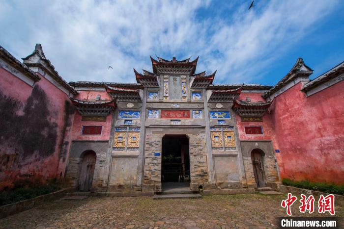 1157年，朱熹返鄉(xiāng)在興賢書院講學(xué)。圖為興賢書院。吳心正 攝
