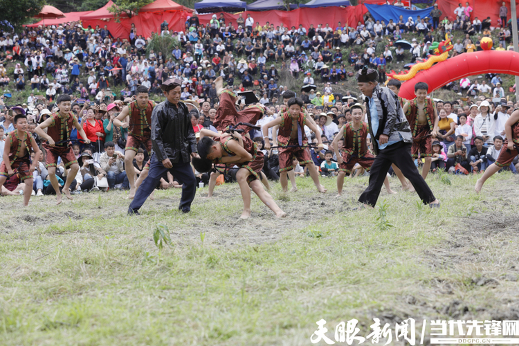 黎平“摔跤節(jié)：節(jié)日里盛開的民族團(tuán)結(jié)之花