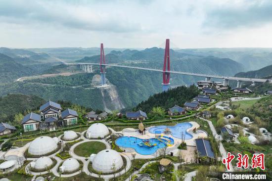 航拍貴州龍里河特大橋