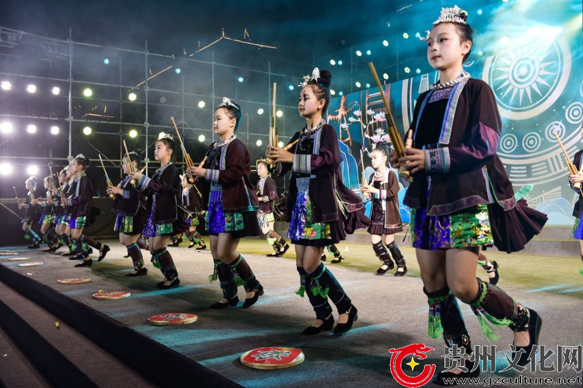 貴州從江：鄉(xiāng)村周末大舞臺(tái)秀出多彩文化魅力