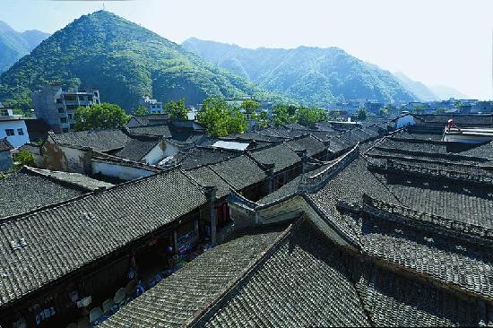 秦嶺古鎮(zhèn)，除了古老還應(yīng)有什么？(圖文)