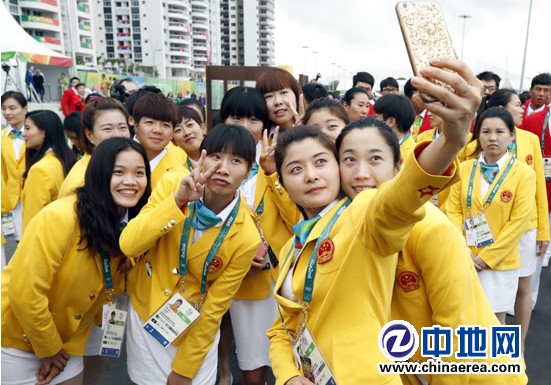 中國隊升旗儀式在奧運村舉行(圖文)