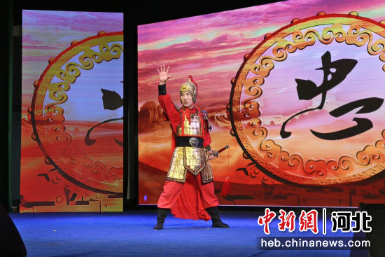 歌曲《精忠報國》。白天龍 攝