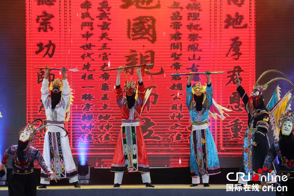 【解碼貴州·讀懂中國】<a href=http://www.gzculture.net target=_blank class=infotextkey>安順</a>地戲：六百年遺響唱新聲 薪火相傳讓非遺文化“落地生花”_fororder_微信圖片_20240513163243
