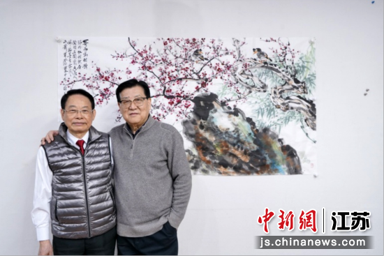 “翰墨有宗風(fēng)——蕭平、蕭暉榮中國畫聯(lián)展”在南京梅花山舉辦。范素麗 攝
