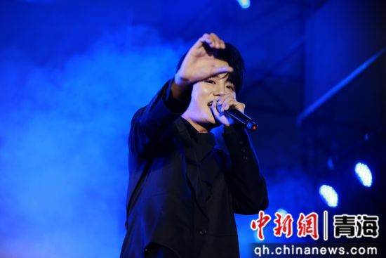 圖為演出現(xiàn)場。薛蒂攝